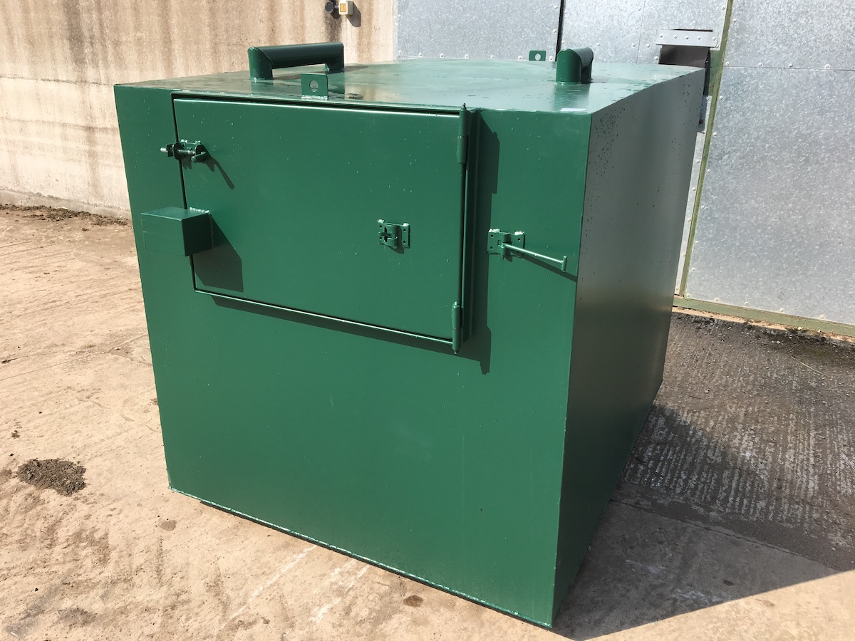 300 Gallon Fuel Tank (£1,125)